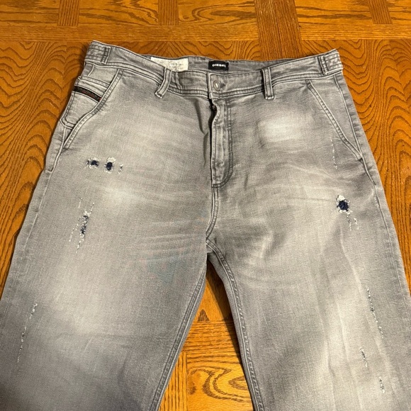 Diesel Men's Combat RR55 Jeans Gray Sz 33x28.5 Distressed Tapered Straight Leg - Picture 3 of 16